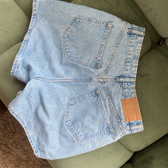 Zara Blue Mom Shorts - Picture 4 of 5